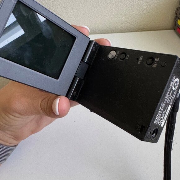 Sony GC1 Net-Sharing Cam MHS-CM1 - Untested / For Parts or Repair - As Is - Picture 6 of 9